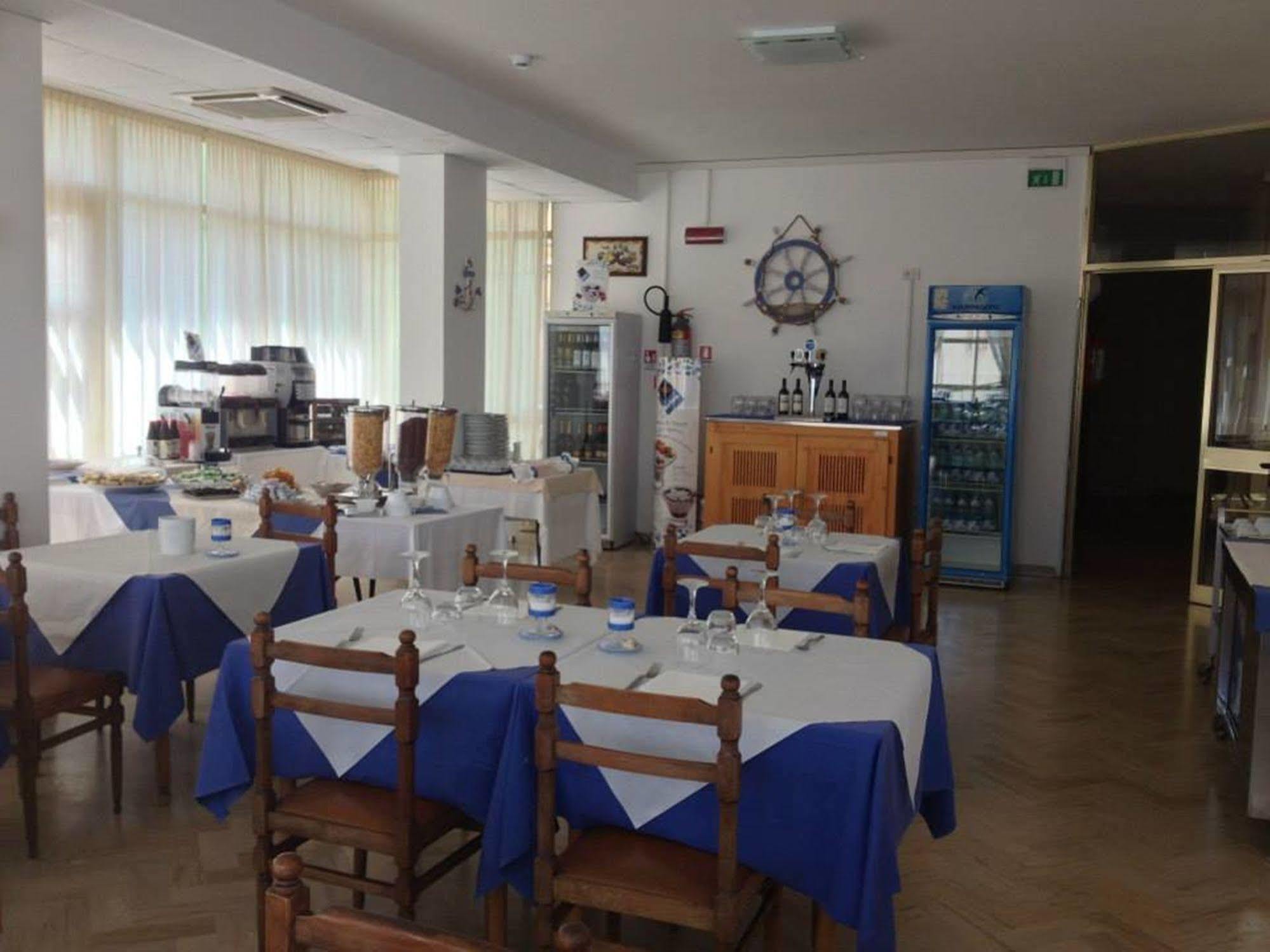 Hotel Orlov Rimini Exterior foto